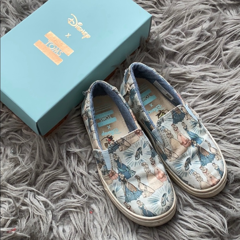 Size 11 Cinderella Disney TOMS
